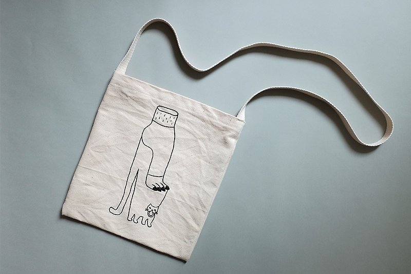 by.dorisliu － High Heel Cat  Canvas Bag - Messenger Bags & Sling Bags - Cotton & Hemp White