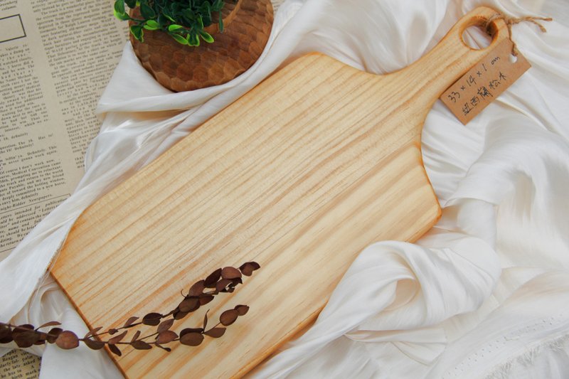 Handmade pine cutting board | New Zealand pine | Dinner plate | Dessert plate | Tray | Bread plate | Made in Taiwan - Serving Trays & Cutting Boards - Wood Khaki