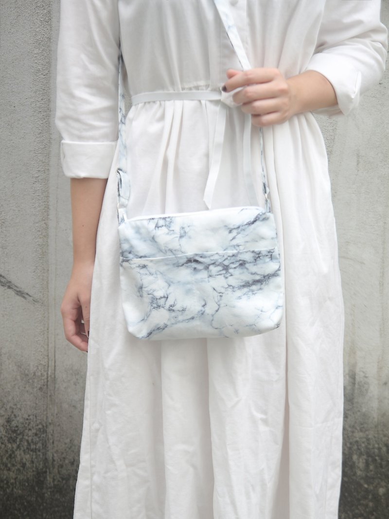 雪白大理石   手工縫製  輕巧側背袋 - 側背包/斜孭袋 - 棉．麻 白色