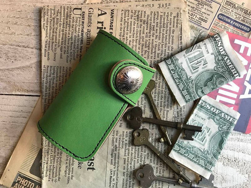 TWO FOLD Natural Earth Color Two Fold Key Case Men's Concho Button TFK-GH-KAf - Keychains - Genuine Leather Green