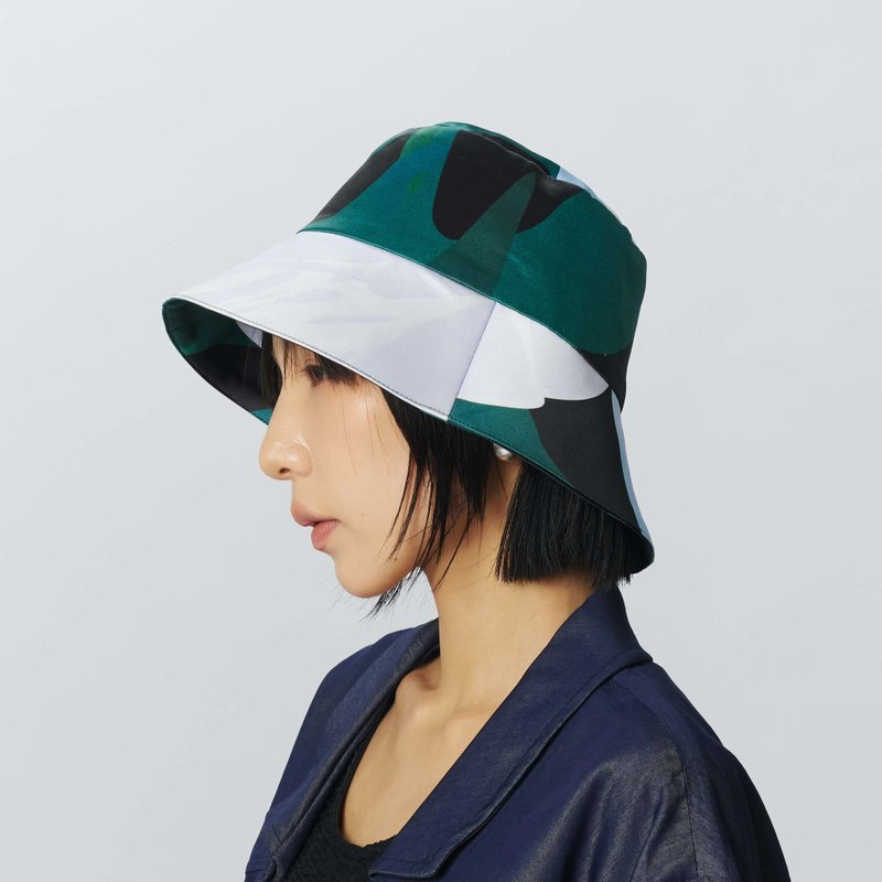 Elegant retro printed bucket hat black and green tourmaline - หมวก - เส้นใยสังเคราะห์ หลากหลายสี