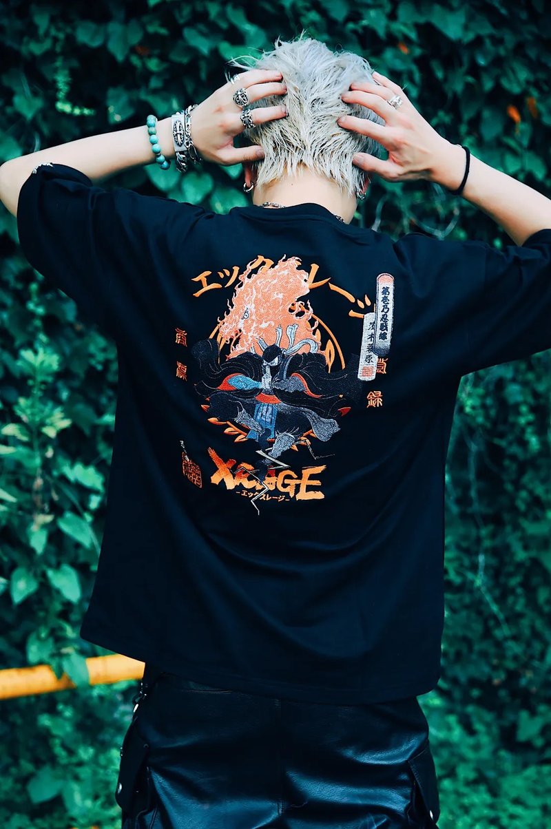 浮世繪 忍者 短T-shirt - 女 T 恤 - 棉．麻 黑色