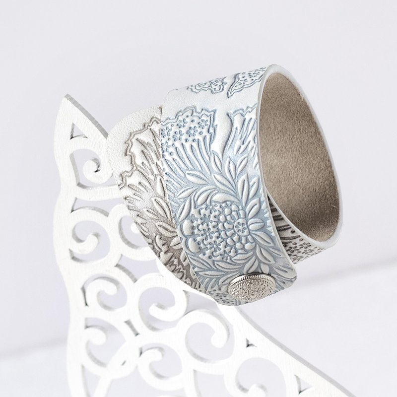 White Beige Light Blue Leather Cuff Bracelet for Women, Width 1.6 Inches - สร้อยข้อมือ - หนังแท้ ขาว