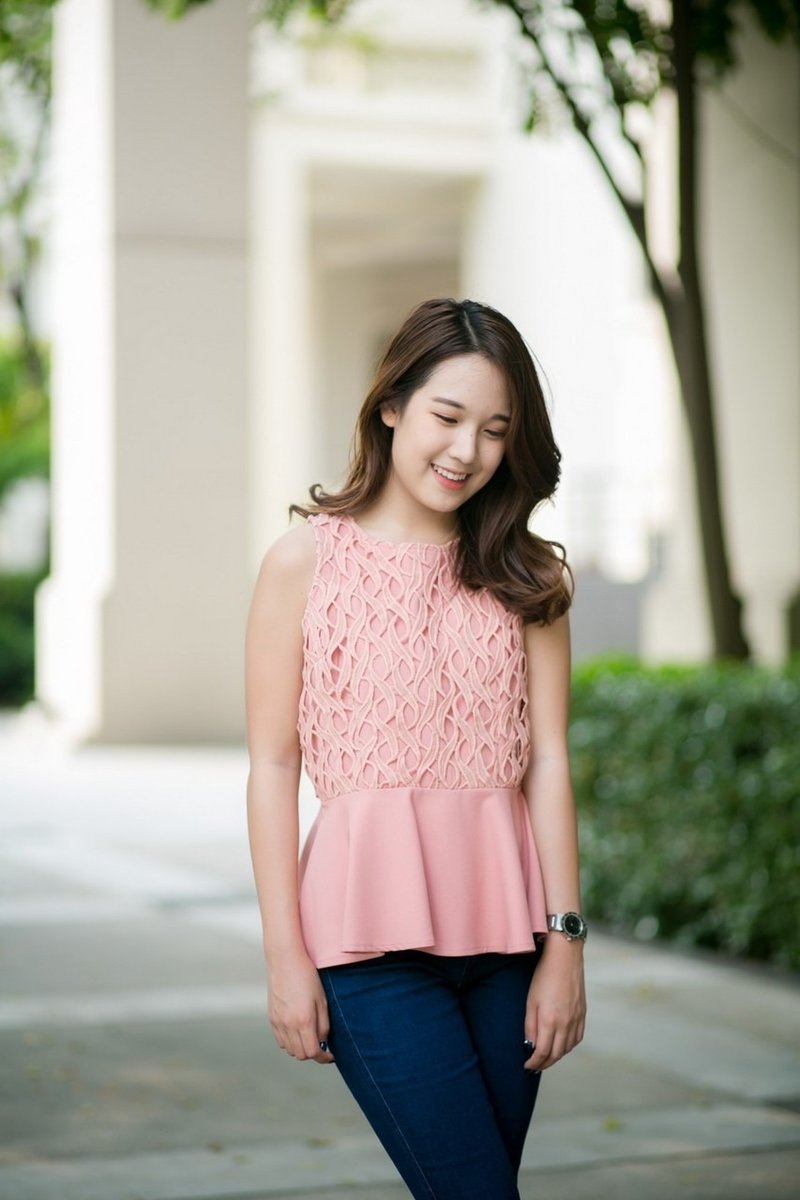 Pretty lace peplum top - 女上衣/長袖上衣 - 紙 粉紅色