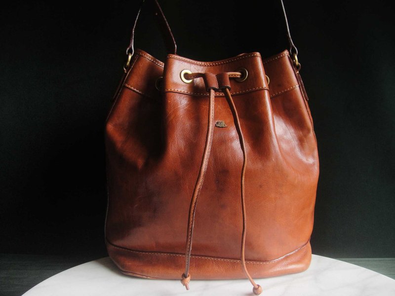 Glorious Era OLD ERA_Early second-hand old bag SOBDEALL leather bucket bag - Messenger Bags & Sling Bags - Other Materials 