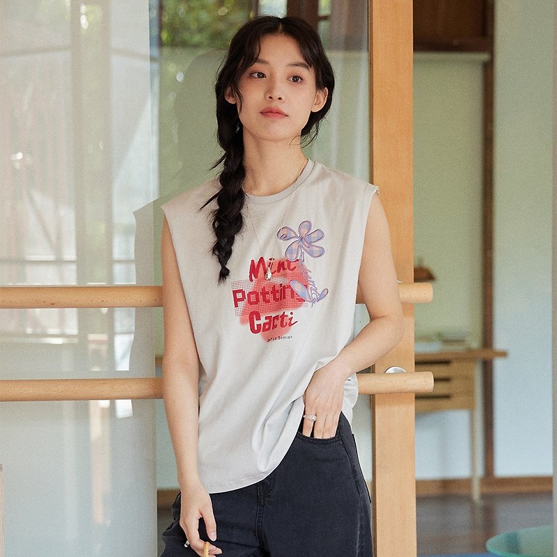 Flower appliqué vest T-shirt|T-shirt|Summer style|Sora-1528 - เสื้อยืดผู้หญิง - ผ้าฝ้าย/ผ้าลินิน สีเทา