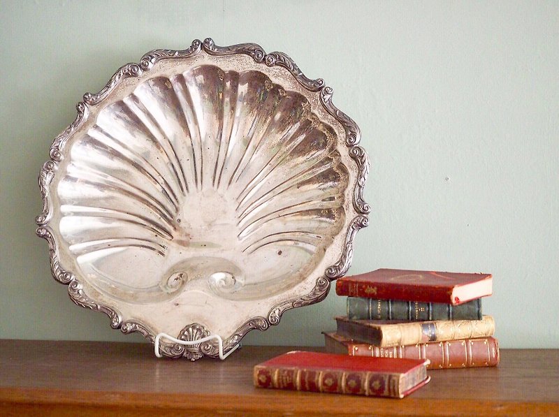 Large Antique Silver Plated Seashell Tray/Reception Plate - ของวางตกแต่ง - โลหะ 