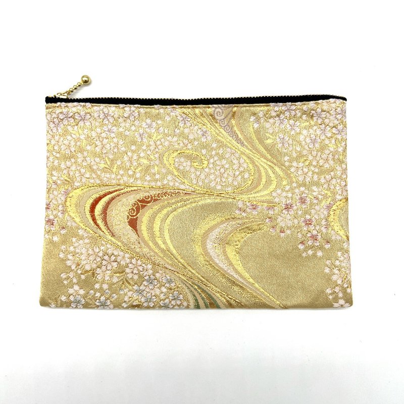 Japanese pattern pouch made from Kyoto, Nishijin-ori, and brocade fabric 20cm zipper L size - Toiletry Bags & Pouches - Polyester Multicolor