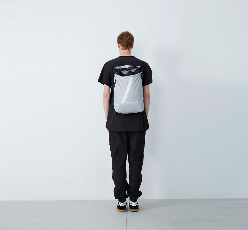 [Less than 300g] Zero on the Back - Ultra-Lightweight and Space-Adjustable Backpack - Gray - กระเป๋าเป้สะพายหลัง - วัสดุอื่นๆ สีเงิน