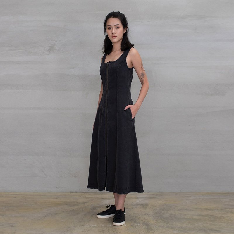 瀟灑輕狂牛仔洋裝 A Reckless Soul Denim Dress - 洋裝/連身裙 - 棉．麻 多色