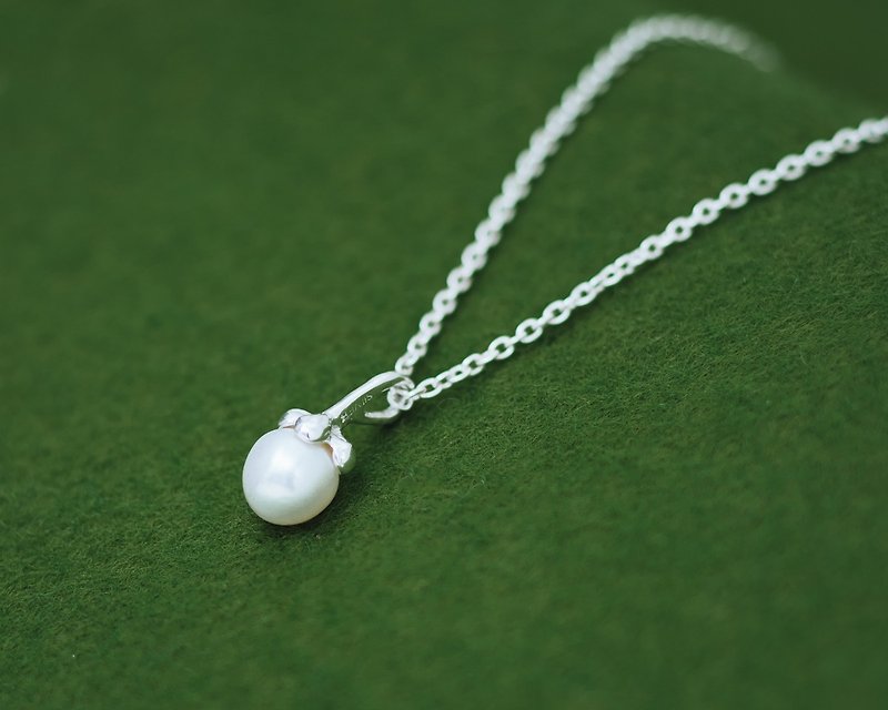 Mangosteen Freshwater Pearl pendant (chain set) - สร้อยคอ - โลหะ สีเงิน