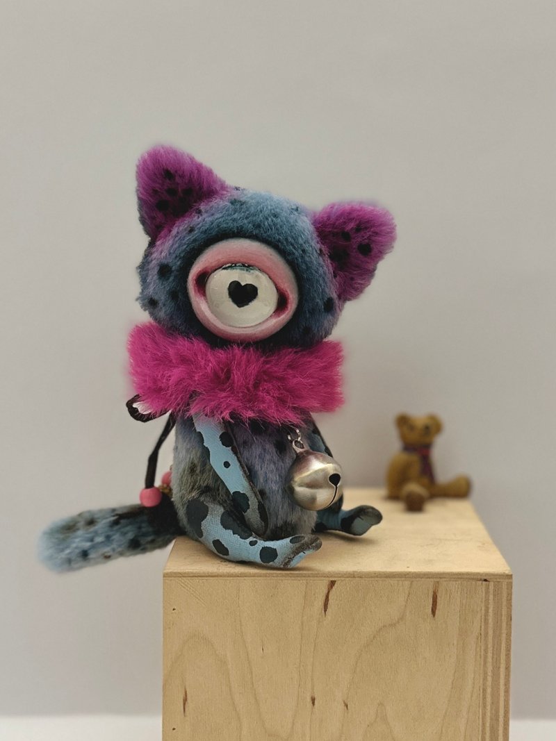 Spotted blue ooak artist plush kitten - cyclops _ MADE-TO-ORDER! - 公仔/玩偶 - 其他材質 藍色