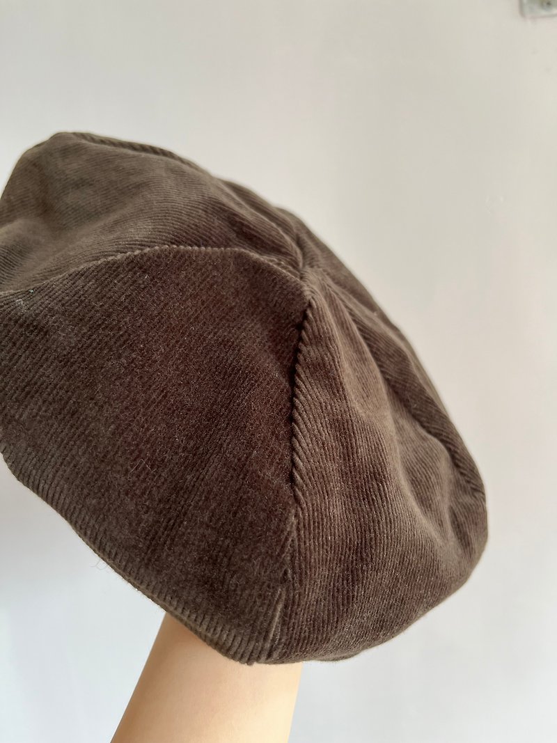 ベレー帽|画家の帽子| 6面仕立て|ダークグリーンのコーデュロイ - 帽子 - コットン・麻 グリーン