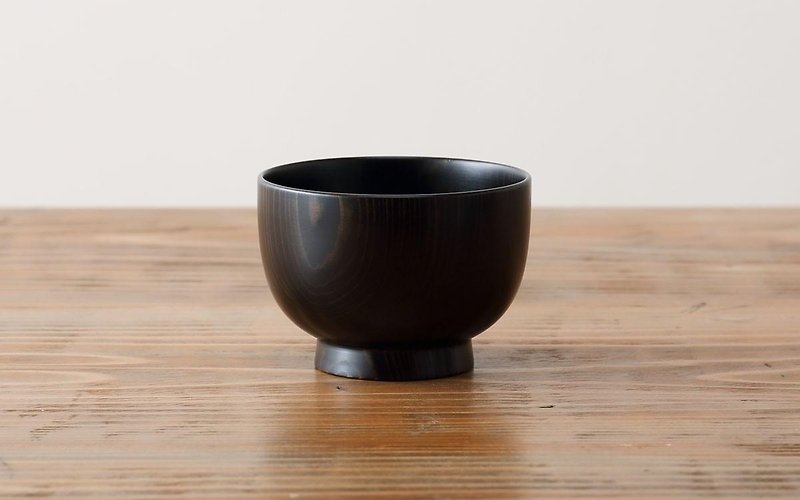 A small bowl of Tokyo cypress | wipe lacquer - Bowls - Wood Black