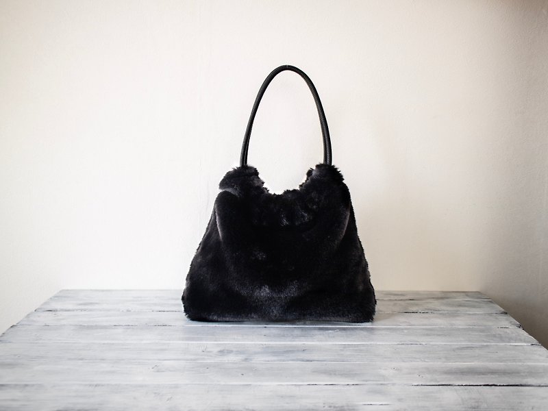 High quality eco fur adult drawstring tote bag black color - Handbags & Totes - Acrylic Black