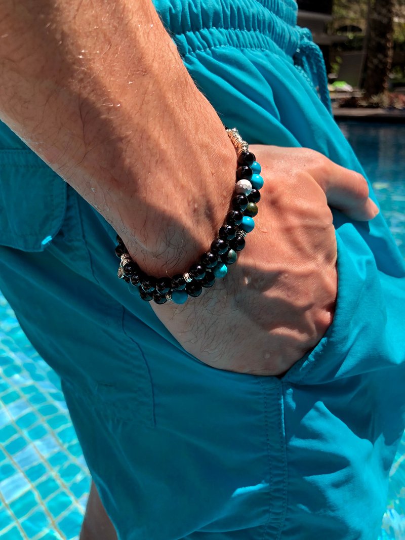 Black and Blue Natural Beaded Mens Bracelets - สร้อยข้อมือ - วัสดุอื่นๆ สีน้ำเงิน