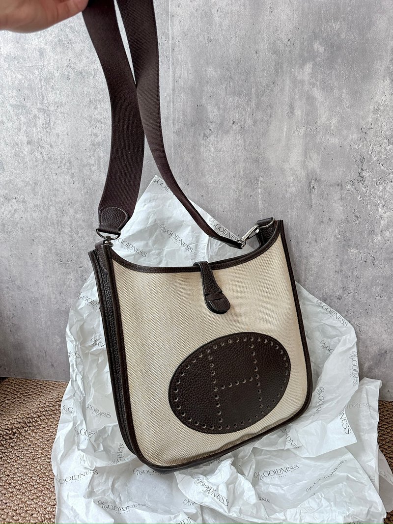 中古包 Hermes 愛馬仕 麥芽朱古力Vintage Evelyn 26肩背包 - 側背包/斜背包 - 真皮 卡其色