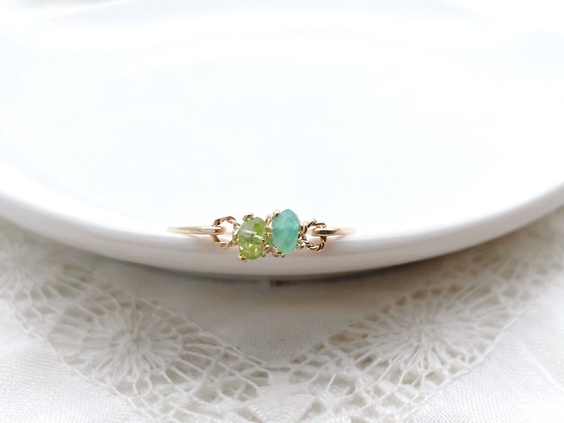 Sweet antique - peridot and blue opal wire ring - General Rings - Gemstone Green