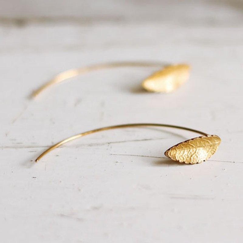 山茶花葉耳環 銀飾 - 耳環/耳夾 - 其他金屬 金色