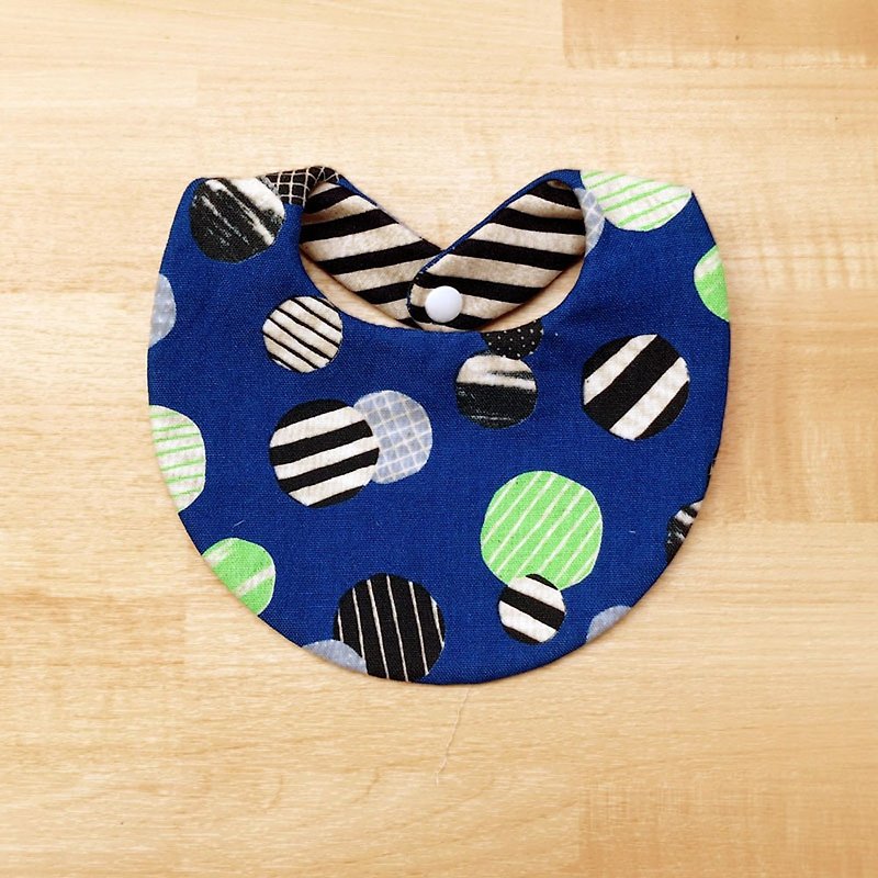 [Miya ko. Grocery cloth hand made] Six-fold yarn baby style bib cute hair ball stripe geometric handsome - Bibs - Cotton & Hemp 