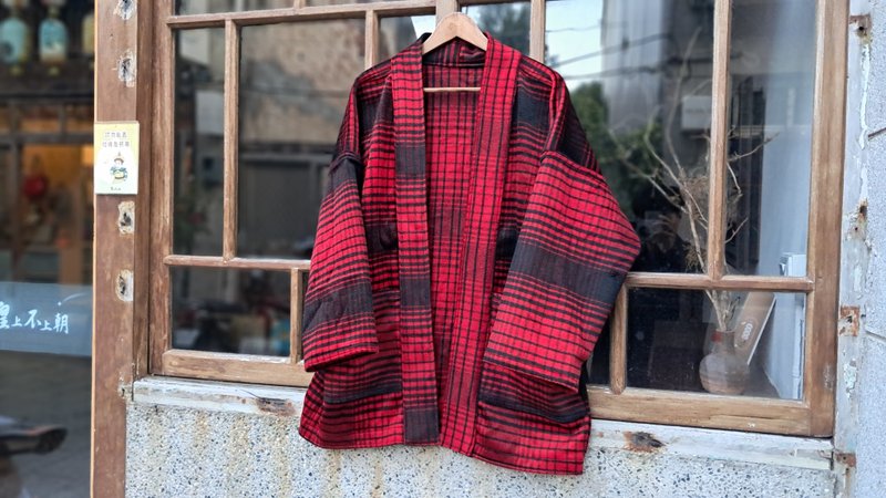 AMIN'S SHINY WORLD 厚磅短刷毛黑紅格紋KIMONO   ONLY系列 - 女大衣/外套 - 棉．麻 紅色