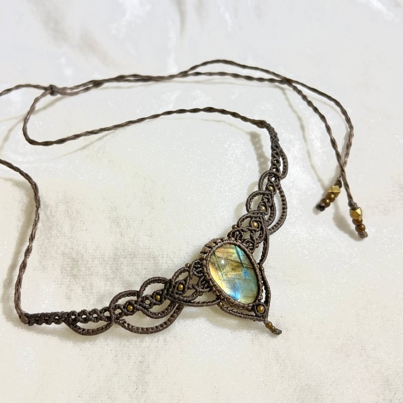 Crystoria Stone | Macrame | 南美蠟線 | 項鍊 | 藍光拉長石 - 項鍊 - 寶石 藍色