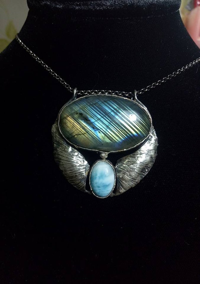 Natural stone labradorite Larimar silver Egyptian wind wings Pendant - Necklaces - Gemstone Blue