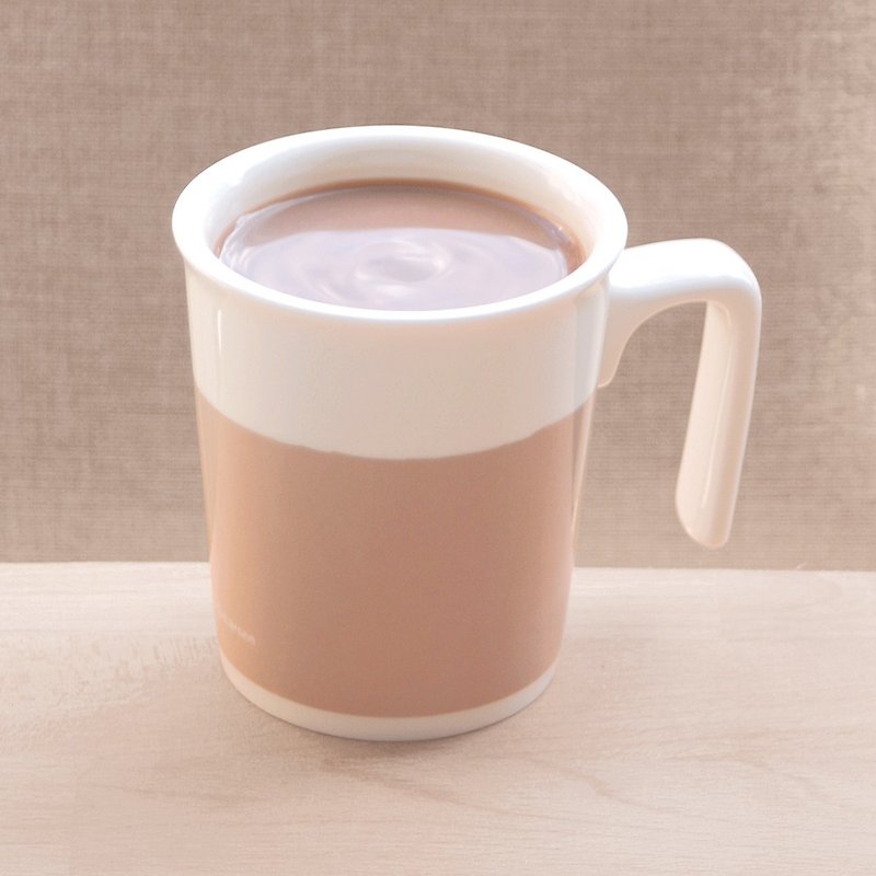 英奶茶親親馬克杯  -P+L設計杯無蓋(台灣製可微波烤箱SGS檢驗) - 咖啡杯/馬克杯 - 瓷 卡其色