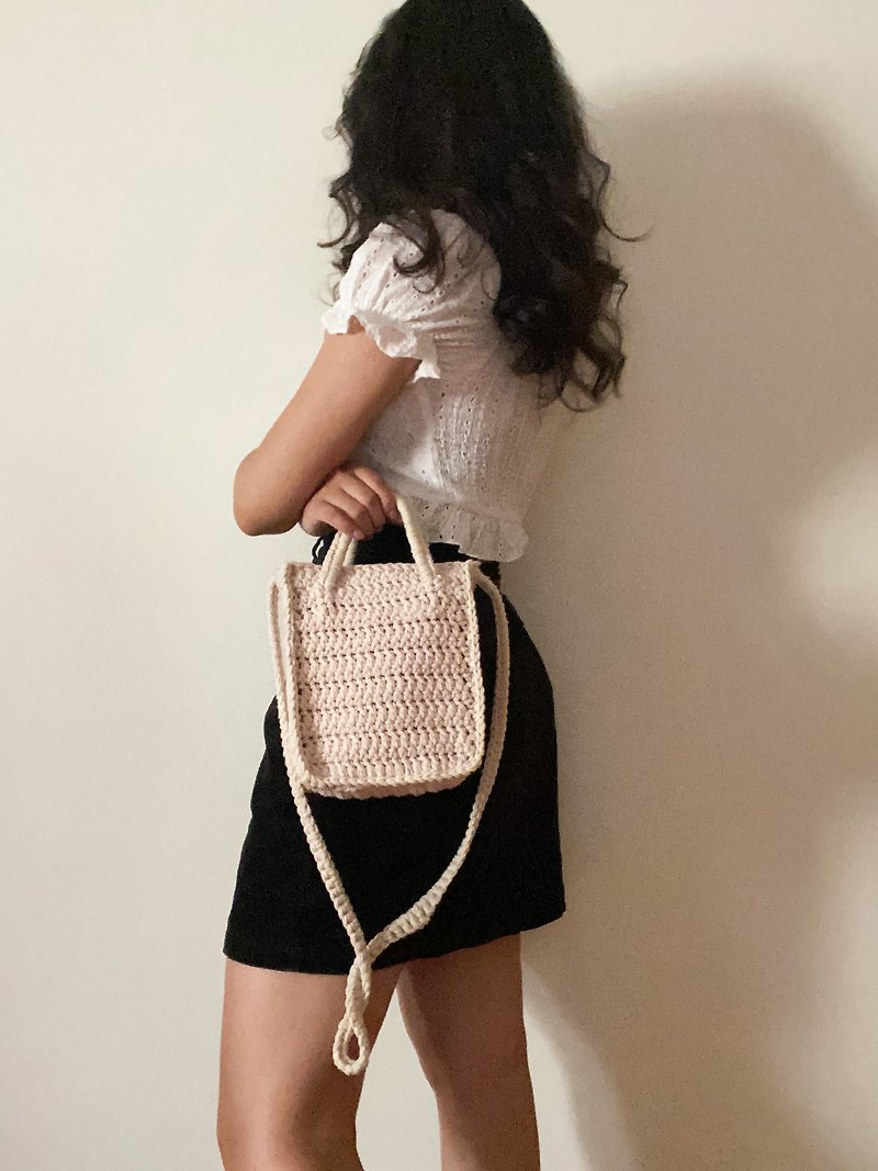 Simple woven dual-purpose cross-body bag handbag bahnhof handmade - Messenger Bags & Sling Bags - Cotton & Hemp White