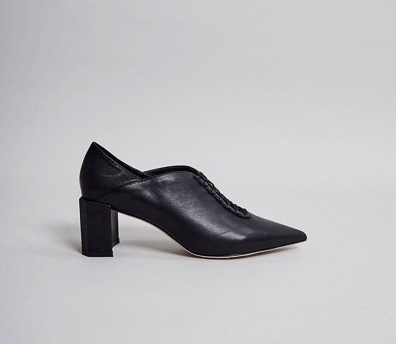 Cross string hexagonal leather chunky heel black - รองเท้าส้นสูง - หนังแท้ สีดำ