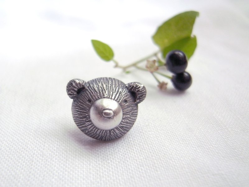 Teddy Bear--Little Bear--Silver Bear --Sterling Silver--Brooch - เข็มกลัด - เงิน สีเงิน