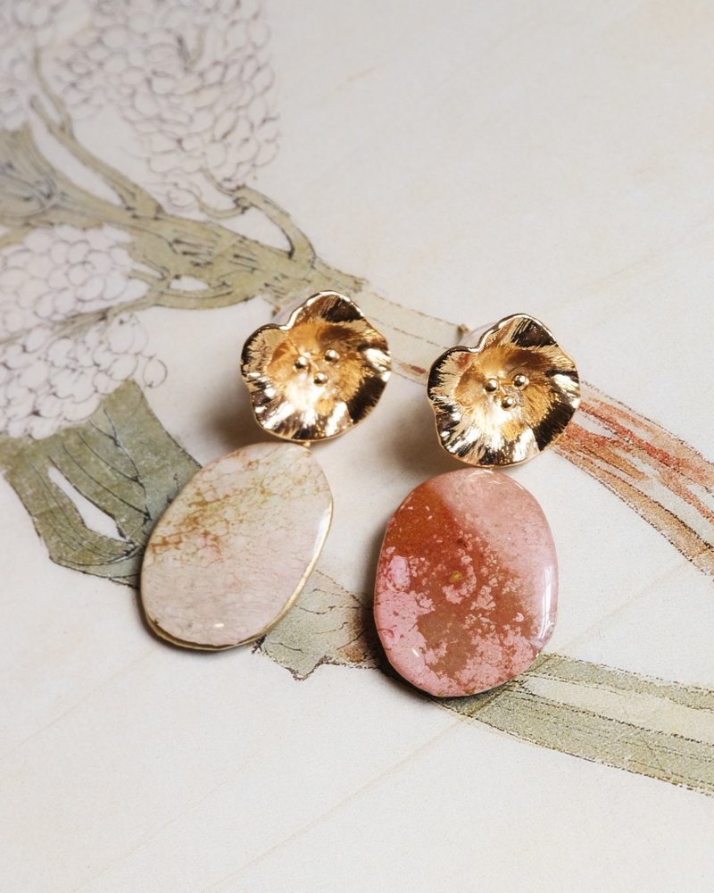 ピアス 色に咲く - 耳環/耳夾/耳骨夾 - 其他材質 粉紅色