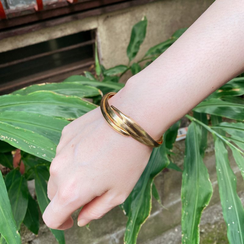 Nira Bangle - สร้อยข้อมือ - ทองแดงทองเหลือง 