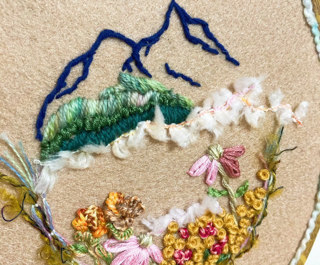山の太陽と手作り刺繍アート吊り下げ絵刺繍絵画 - ショップ YUN