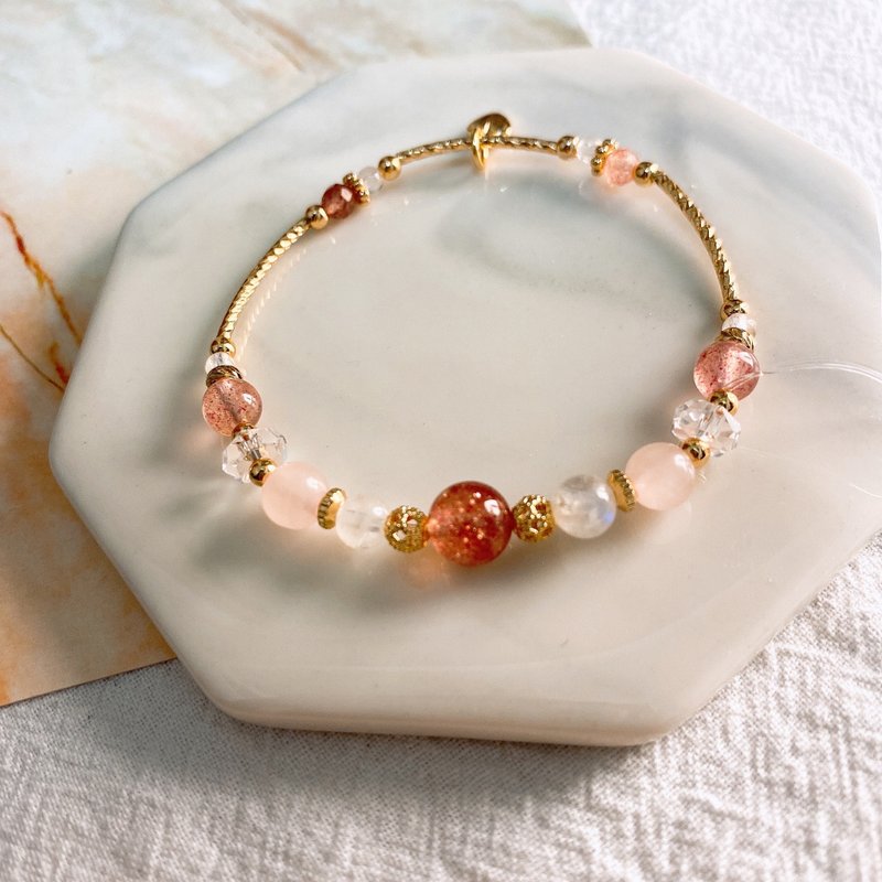 Venus' Blessing Strawberry Crystal Rose Quartz Moonstone Peach Blossom Popularity Crystal Natural Stone Bracelet Bracelet - Bracelets - Crystal Pink