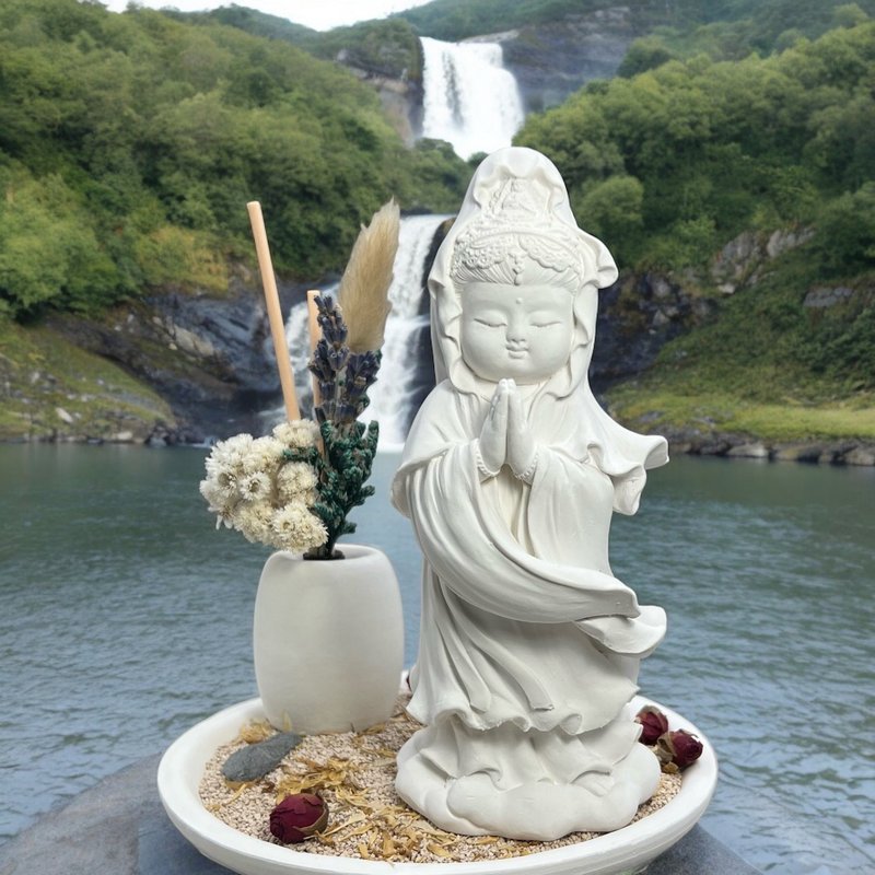 佛藝新美學 藝術香氛擴香 淨念吉祥 觀音33 永生花多彩圓盤組合 - 公仔/玩偶 - 水泥 白色