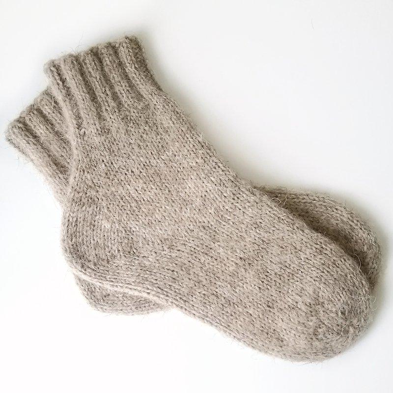 Hand-knit therapeutic men's warm socks: crafted from natural sheep's wool yarn - Socks - Wool 