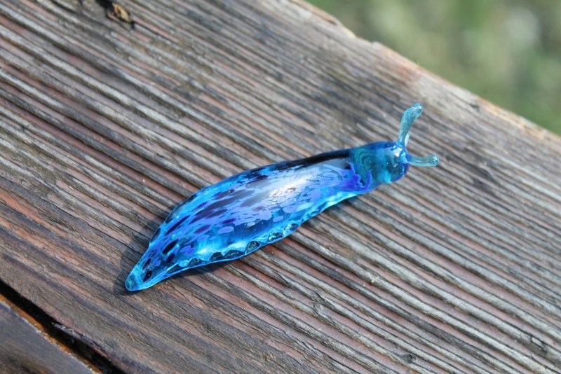 Elegant Glass Slug Mini Sculpture - Radiating Elegance in its Petite Glass Form - Pottery & Glasswork - Glass Blue