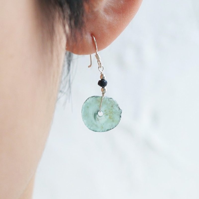 OMAKE Roman glass earrings (monolithic) - Earrings & Clip-ons - Glass Transparent
