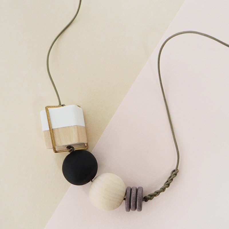 The Geometric Series Necklace – Laura by unit515 - 項鍊 - 木頭 白色