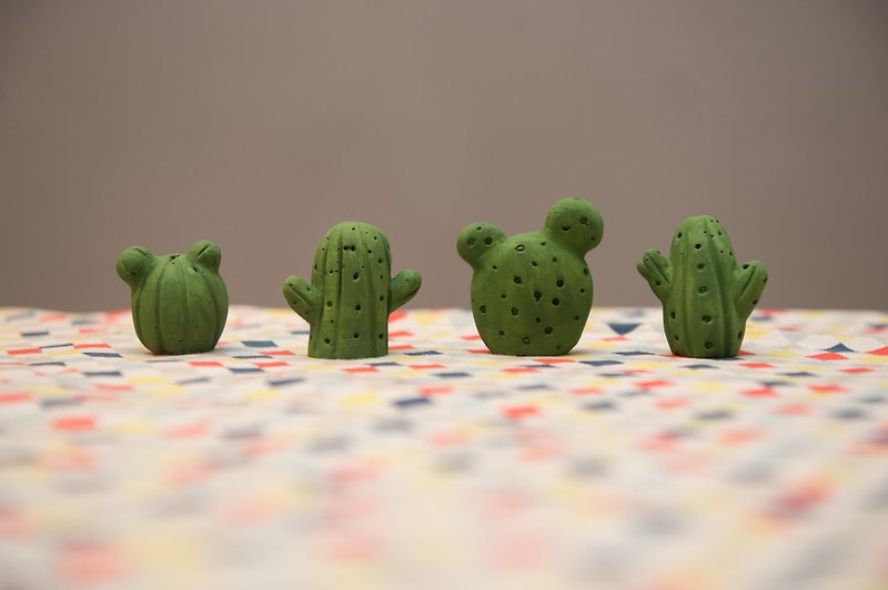 Cement / cactus - Items for Display - Cement Green