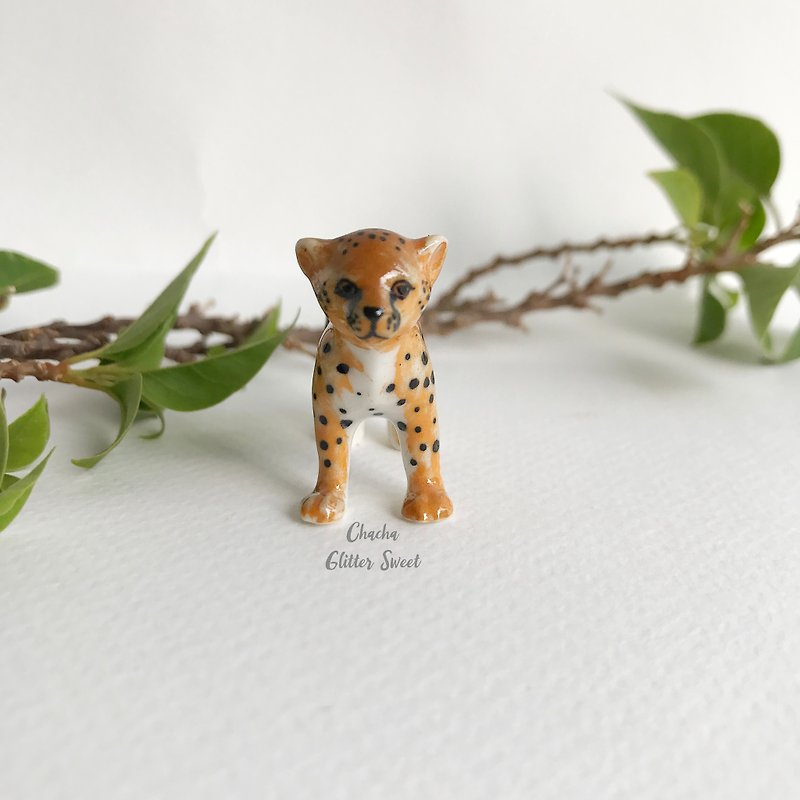 Cheetah - Tiny animal figurine - Stuffed Dolls & Figurines - Pottery Orange