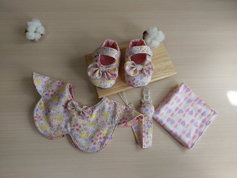 (4 pieces) - Flower Bibs + Baby Butterfly Walking Shoes + Vanilla Papier Chain + Cotton Double Shoe Handkerchief - Bibs - Cotton & Hemp Pink