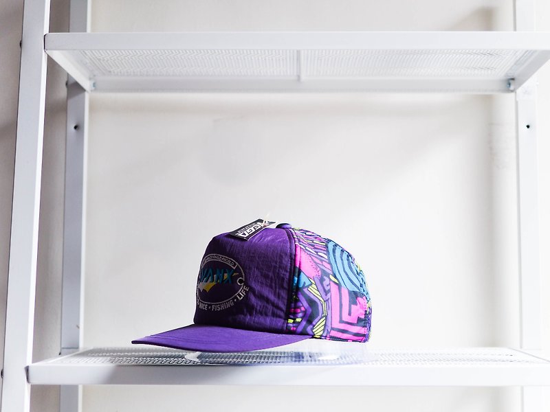 新潟紫圖騰滑板青春紀念日 有耳蓋 古董鴨舌棒球帽 baseball cap - 帽子 - 防水材質 紫色