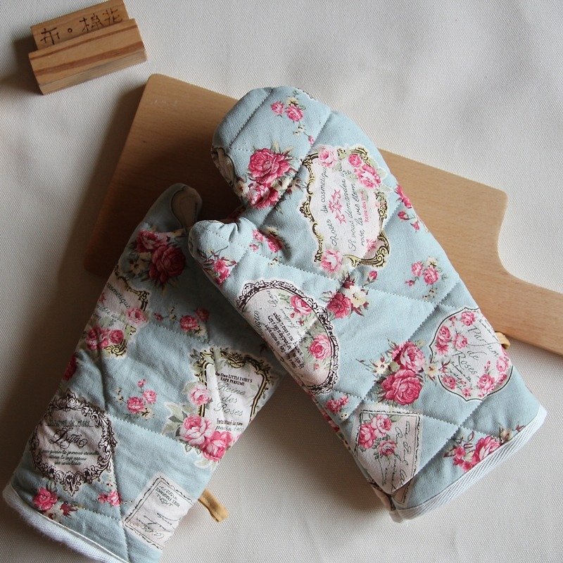 Cotton Fabric: Hanging Insulation gloves, Kitchen supplies, Tiffany Blue Rose - ผ้ารองโต๊ะ/ของตกแต่ง - ผ้าฝ้าย/ผ้าลินิน สีน้ำเงิน