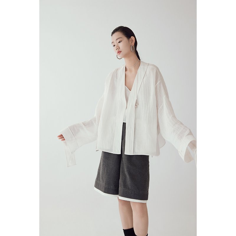 Zhichun V-neck Linen Short Jacket - เสื้อผู้หญิง - ผ้าฝ้าย/ผ้าลินิน ขาว