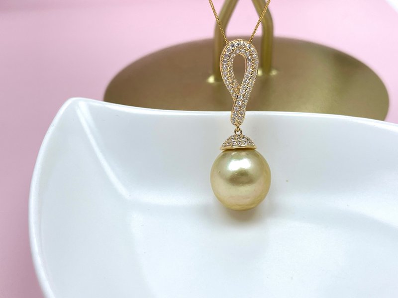 Natural seawater pearl South Sea gold beads and Silver pendant gift necklace - สร้อยคอ - ไข่มุก สีทอง