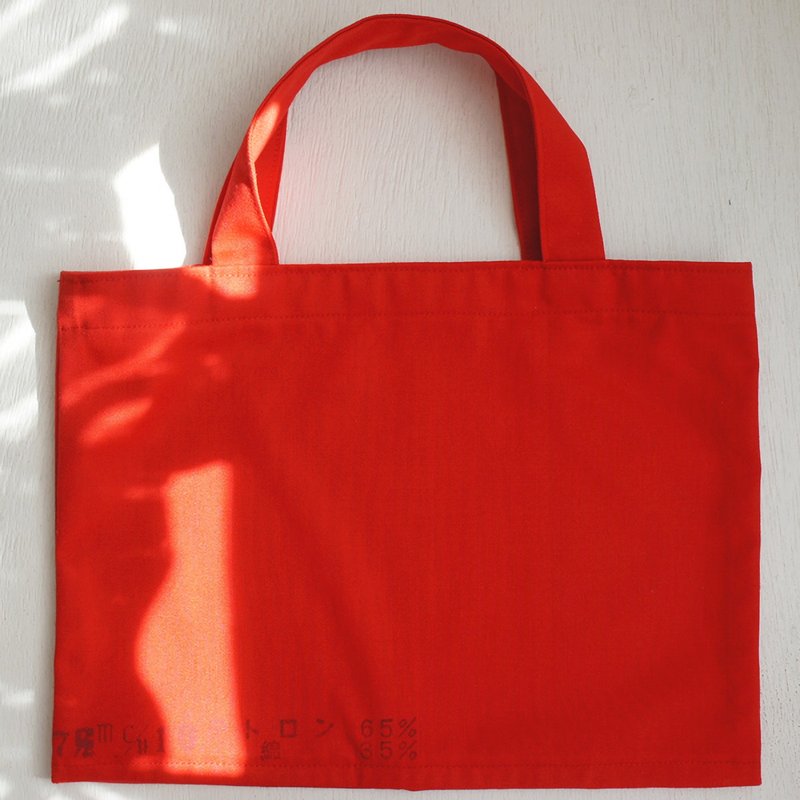 Ba-ba handmade mini carrying bag  No.B5B3 - 手提包/手提袋 - 其他材質 紅色