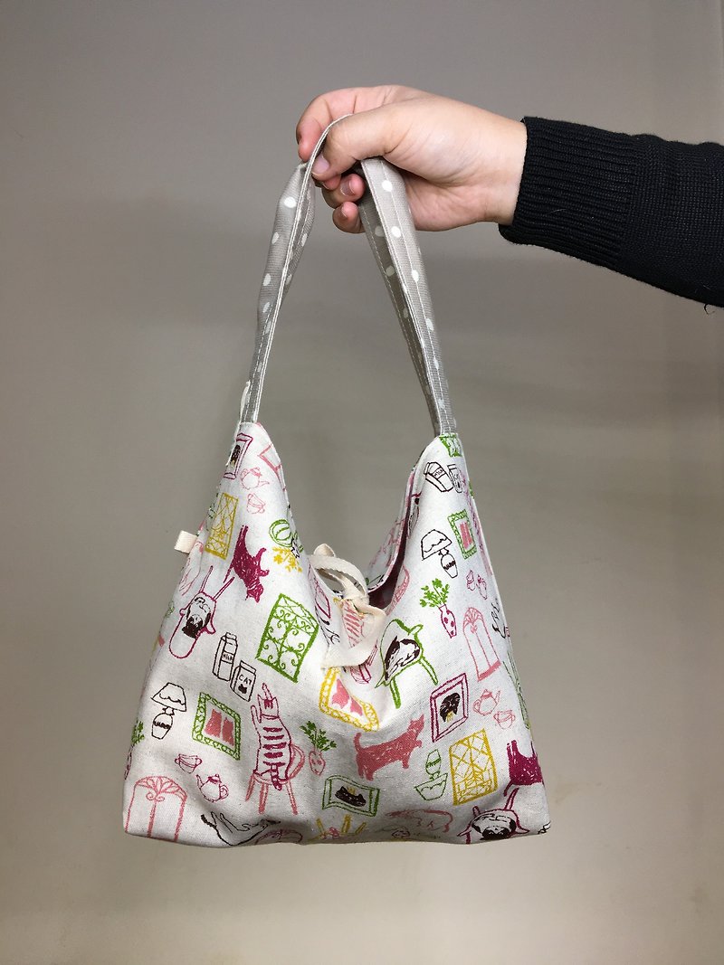 My-Mom-Made reversible hobo handbag with overall cats graphic - 其他 - 棉．麻 粉紅色