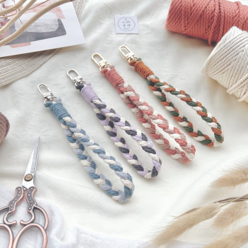 Multi-color twist cell phone lanyard | Door clip - อุปกรณ์เสริมอื่น ๆ - ผ้าฝ้าย/ผ้าลินิน สึชมพู